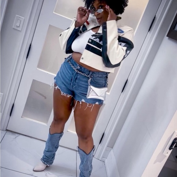 Cropped Faux Leather Jacket - Picture 7 of 8